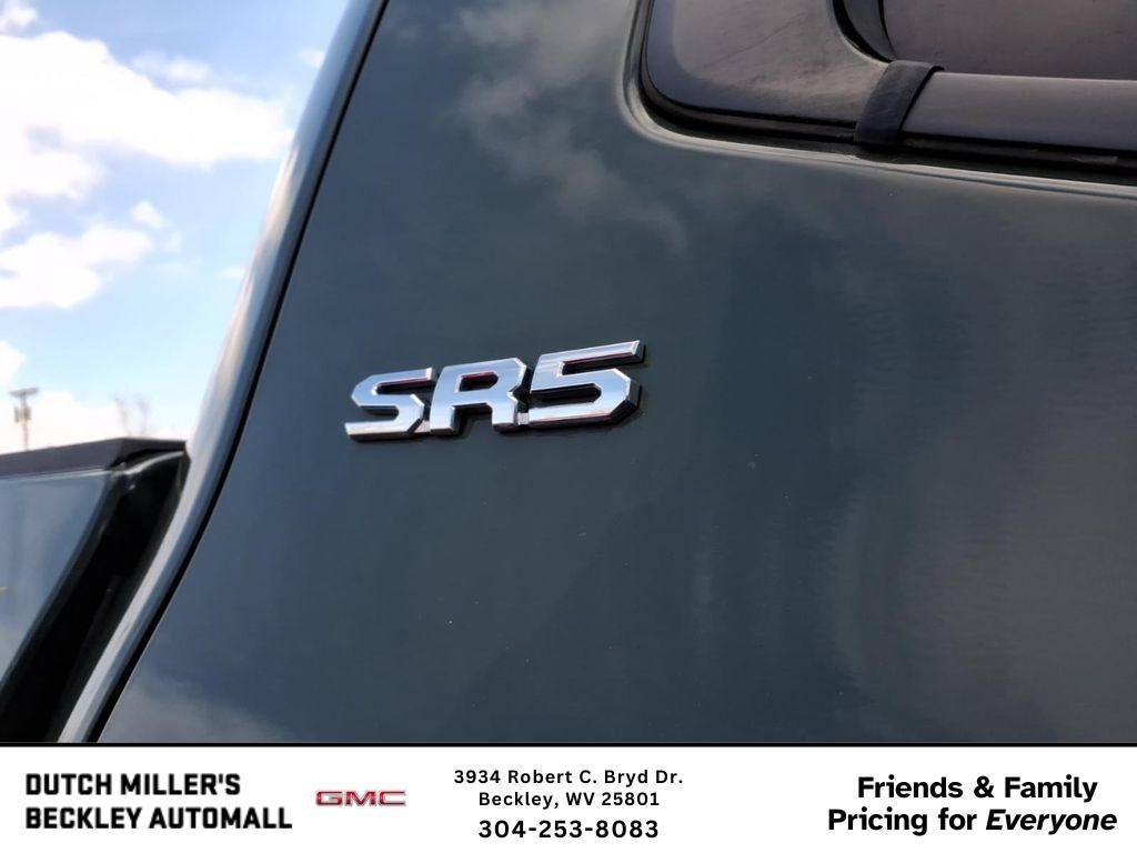 2022 Toyota Tundra 4WD SR5