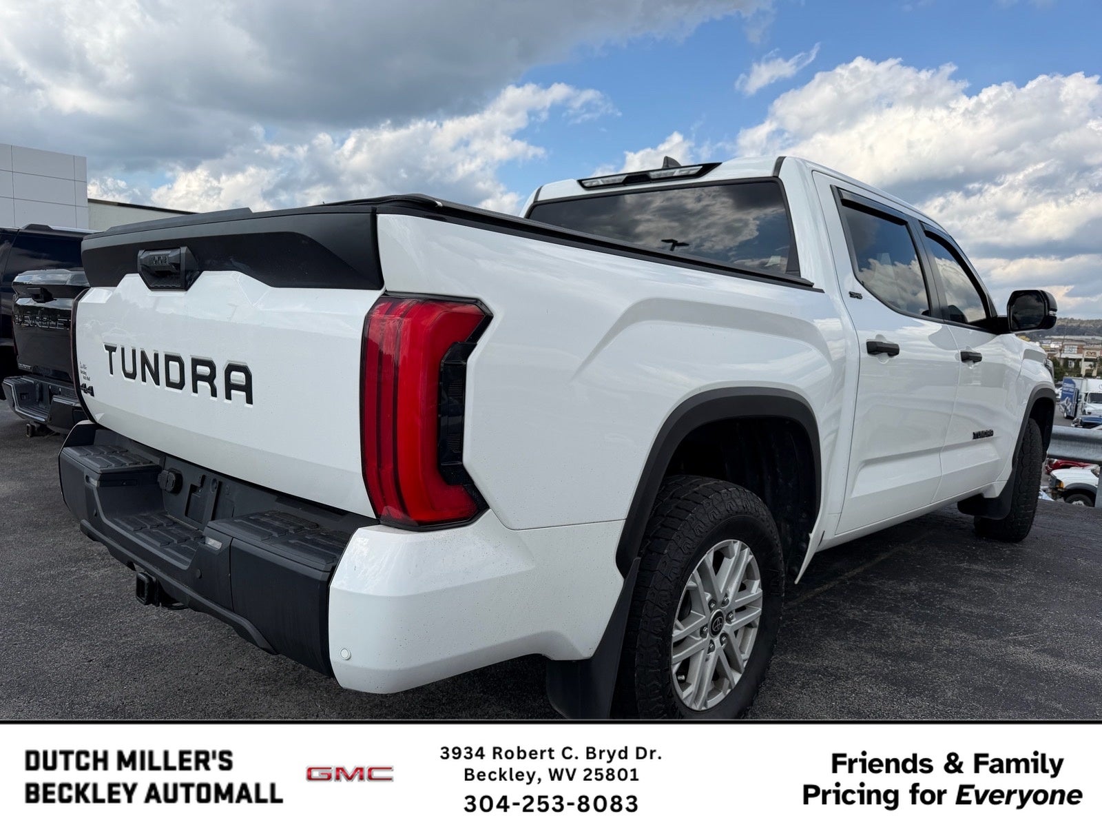 2024 Toyota Tundra 4WD SR5