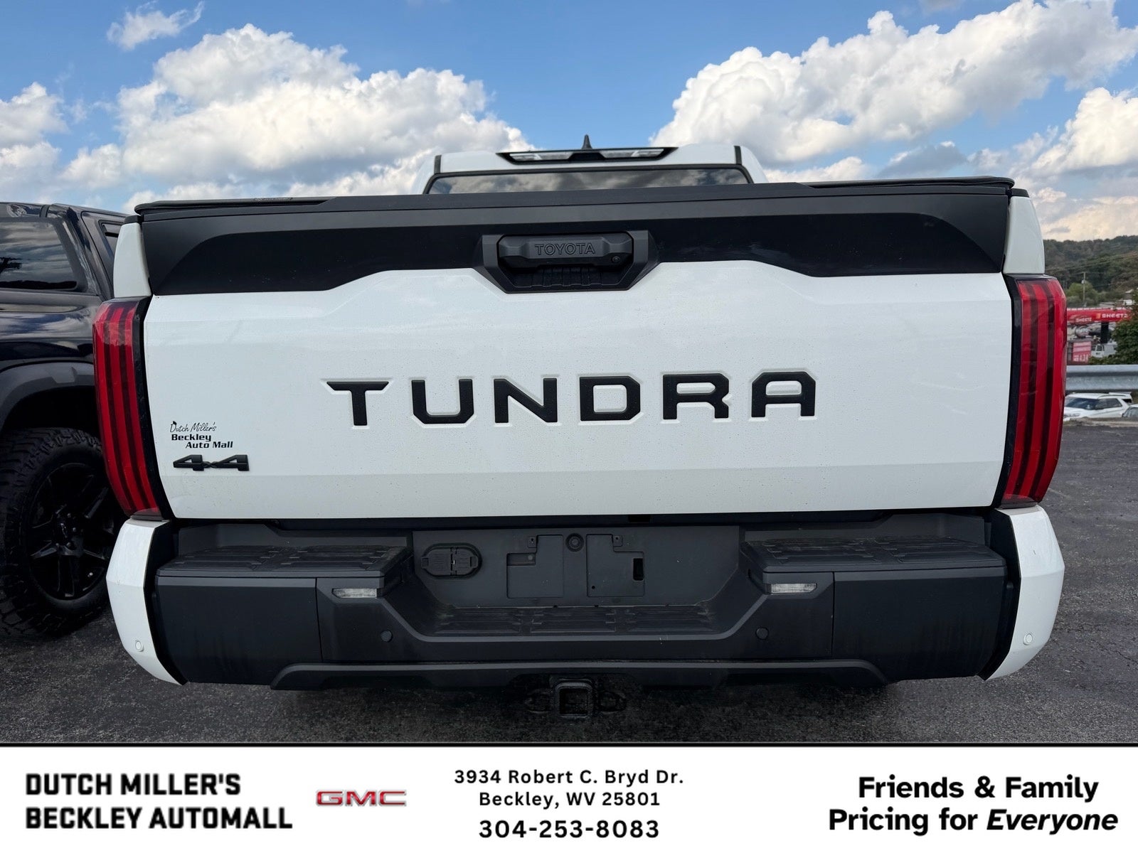 2024 Toyota Tundra 4WD SR5