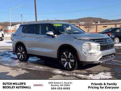 2025 Mitsubishi Outlander SE