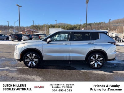 2025 Mitsubishi Outlander SE