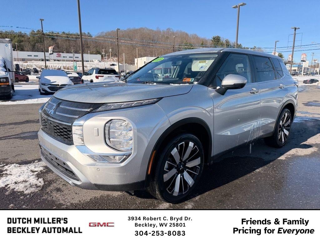 2025 Mitsubishi Outlander SE