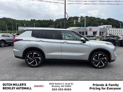 2024 Mitsubishi Outlander SE