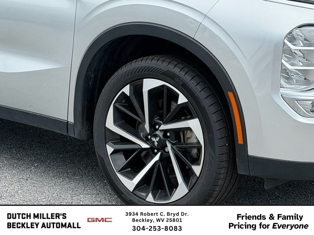 2024 Mitsubishi Outlander SE