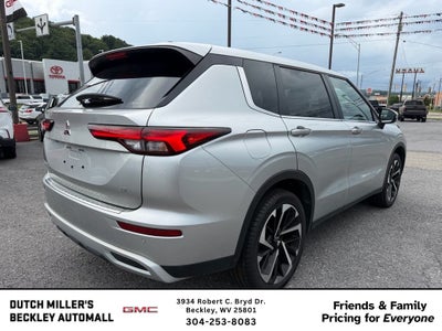 2024 Mitsubishi Outlander SE