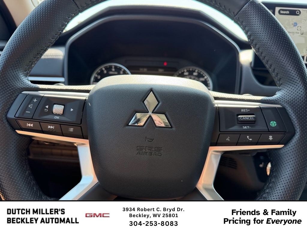 2025 Mitsubishi Outlander SE