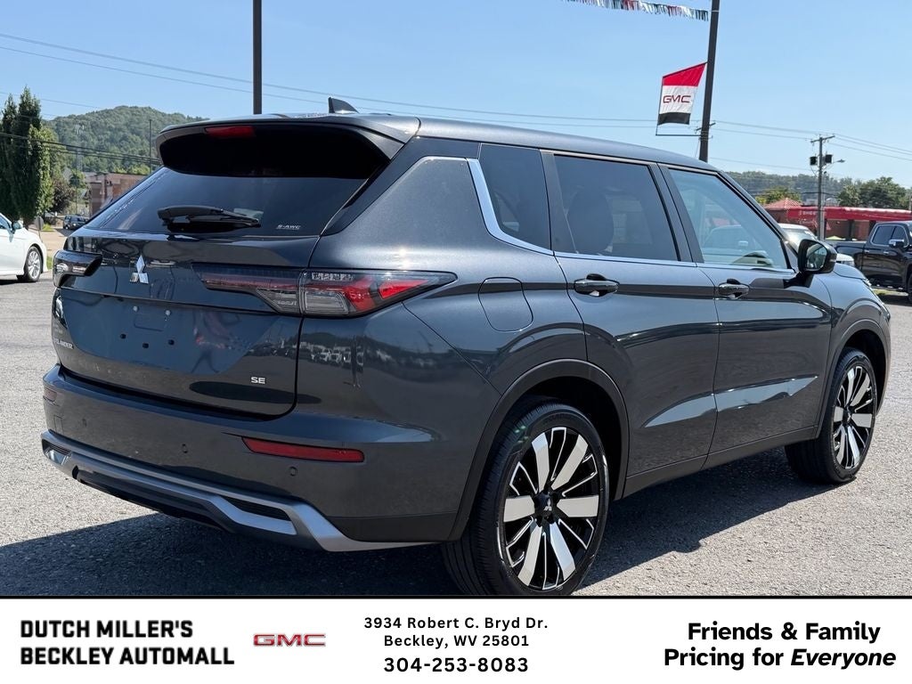2025 Mitsubishi Outlander SE