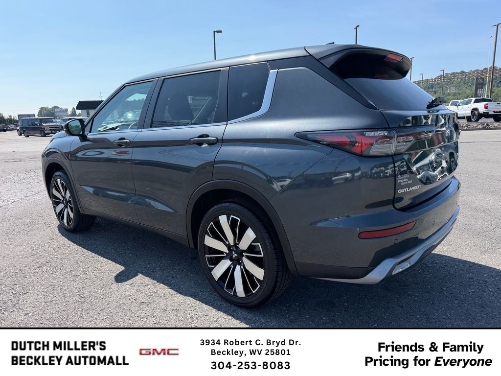 2025 Mitsubishi Outlander SE