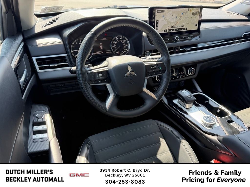2025 Mitsubishi Outlander SE