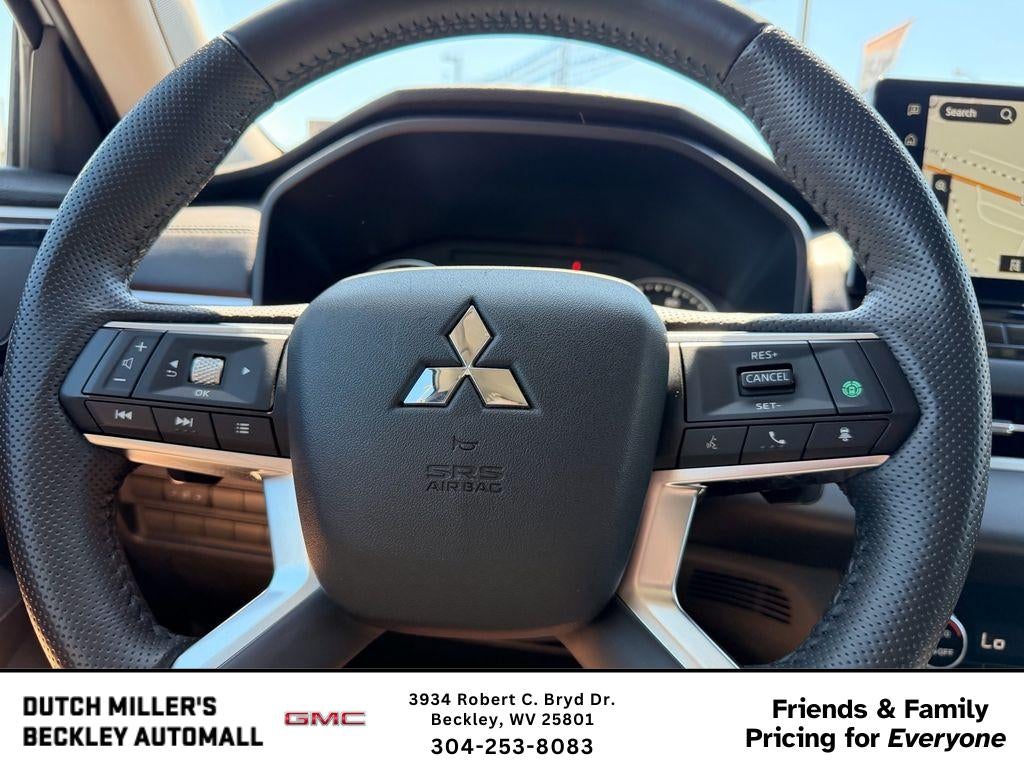 2025 Mitsubishi Outlander SE