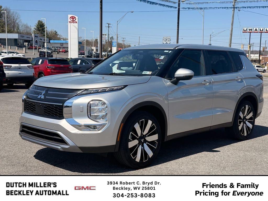 2025 Mitsubishi Outlander SE