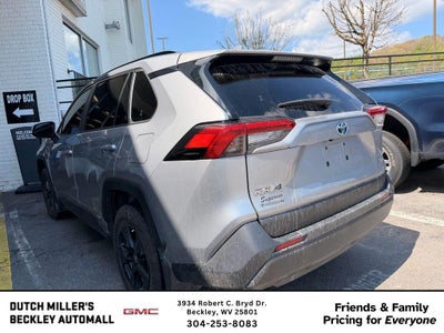 2022 Toyota RAV4 Hybrid XLE