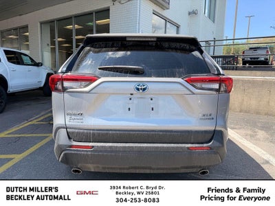 2022 Toyota RAV4 Hybrid XLE