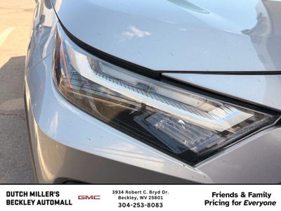 2022 Toyota RAV4 Hybrid XLE