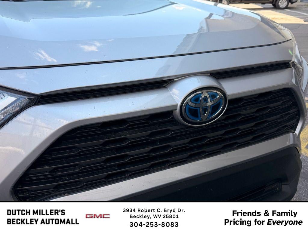 2022 Toyota RAV4 Hybrid XLE