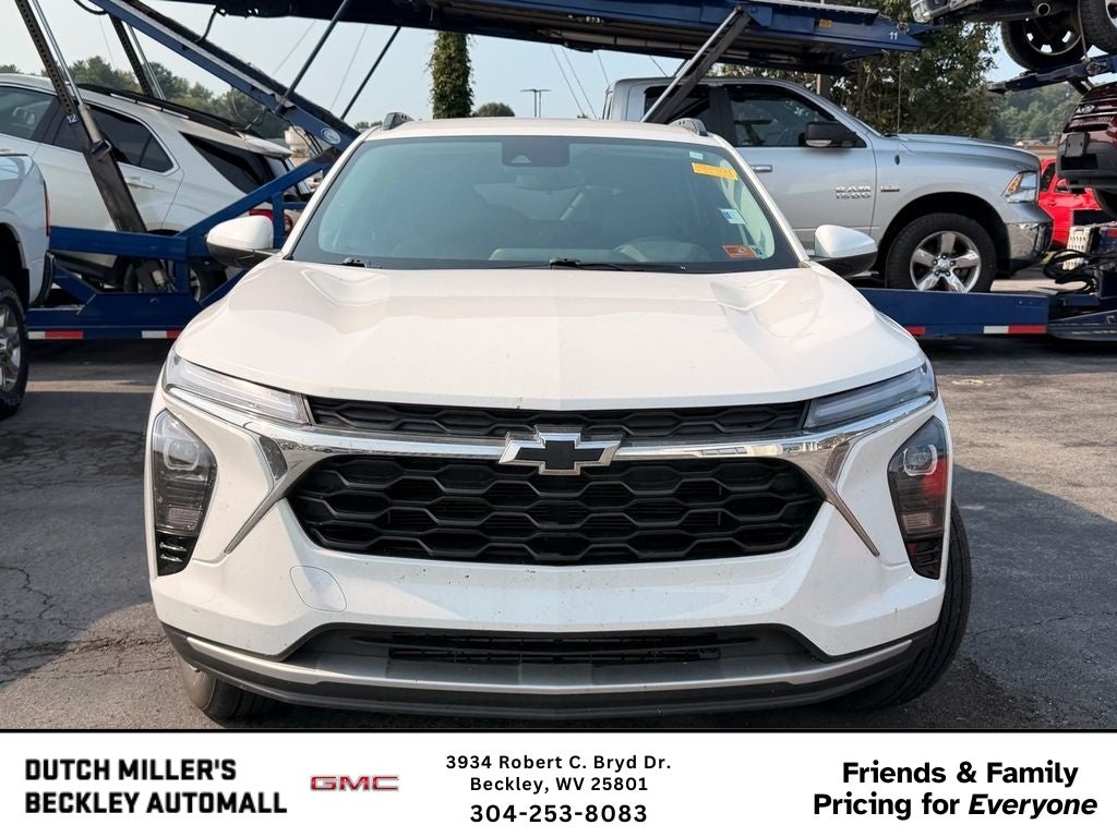 2025 Chevrolet Trax LT