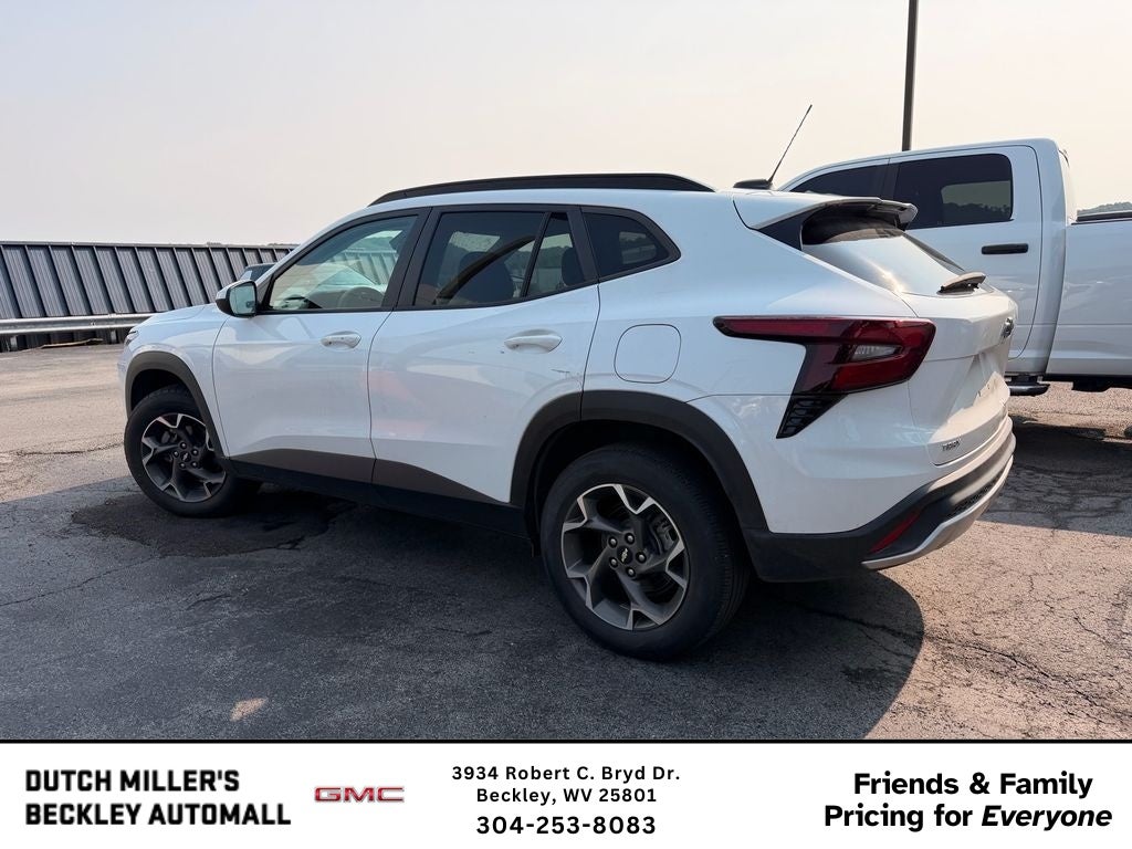 2025 Chevrolet Trax LT