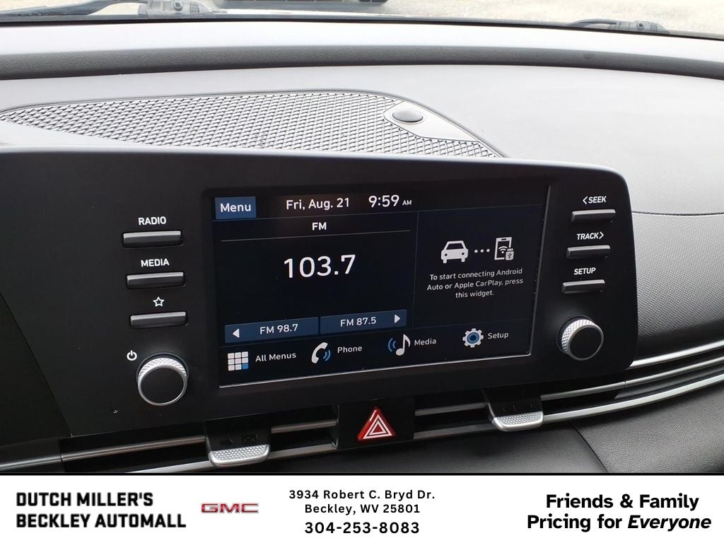 2025 Hyundai Elantra SE