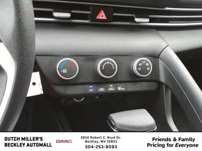 2025 Hyundai Elantra SE
