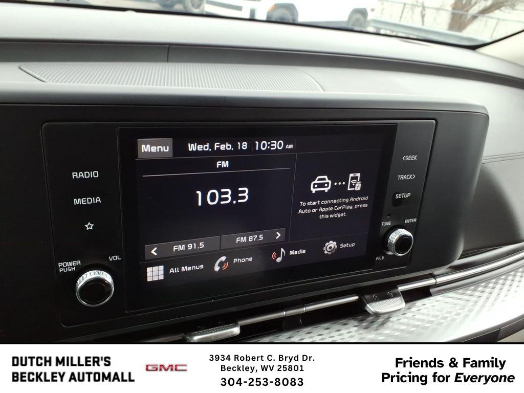 2024 Kia Carnival LX