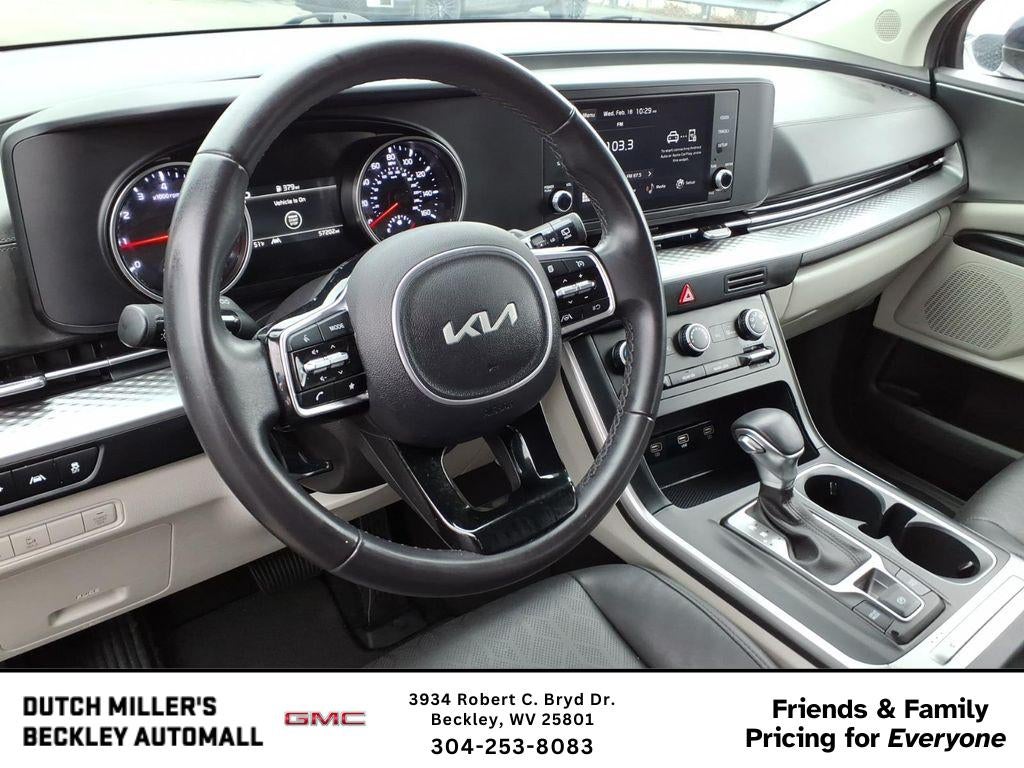 2024 Kia Carnival LX