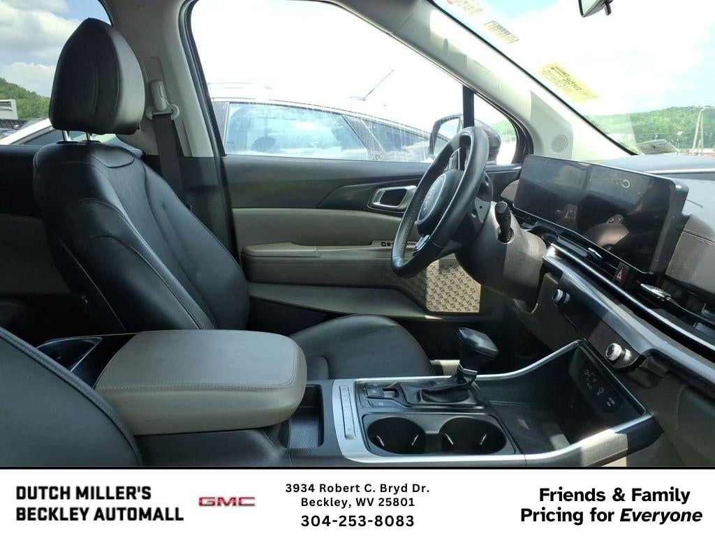 2025 Kia Carnival LXS