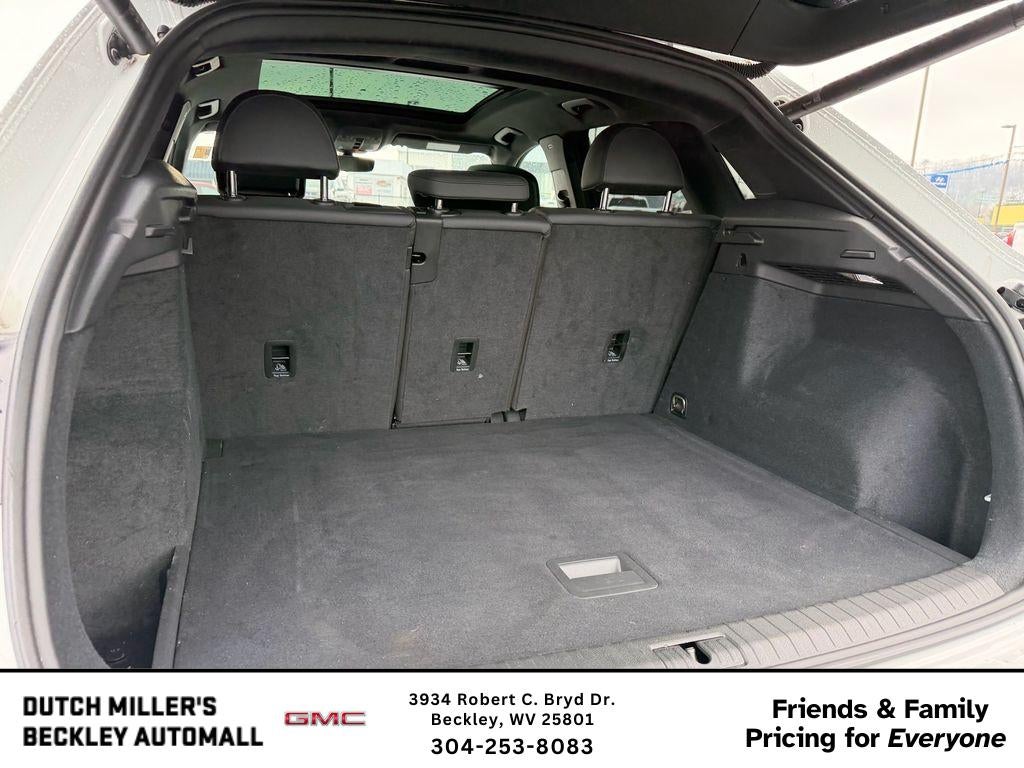 2022 Audi Q3 Premium