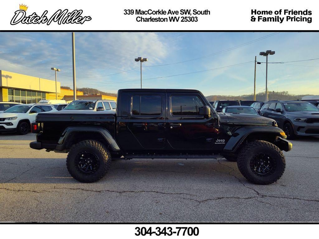 2022 Jeep Gladiator Overland