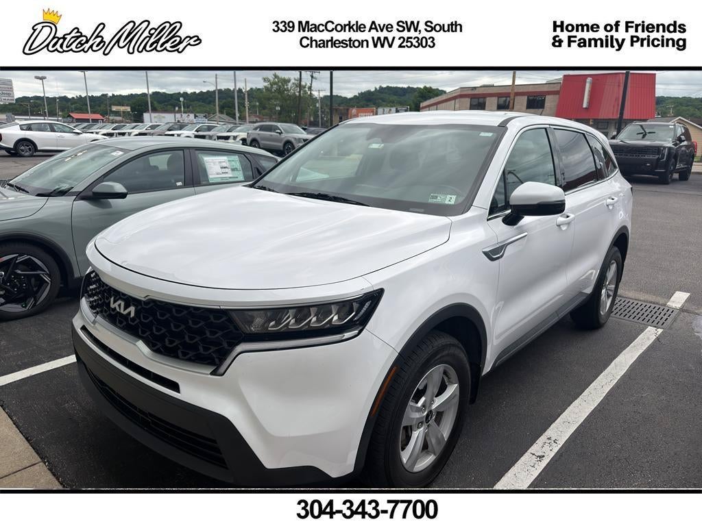 2022 Kia Sorento LX