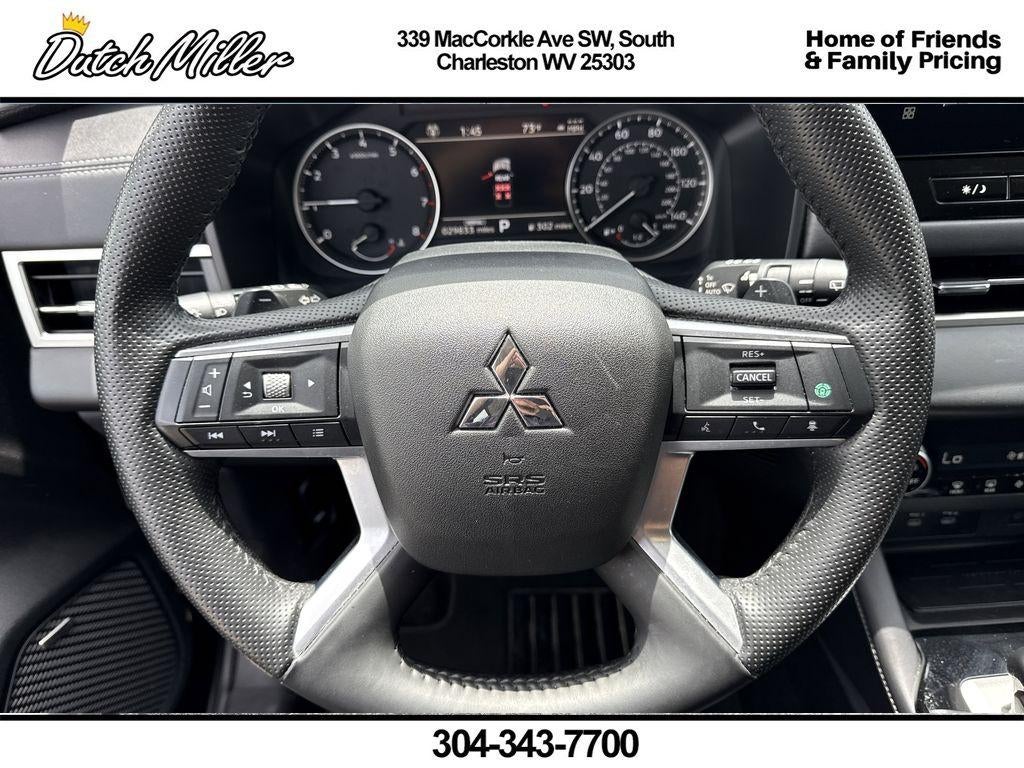 2025 Mitsubishi Outlander SE