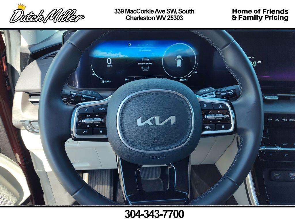 2024 Kia Carnival SX