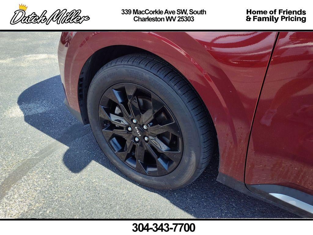 2024 Kia Carnival SX