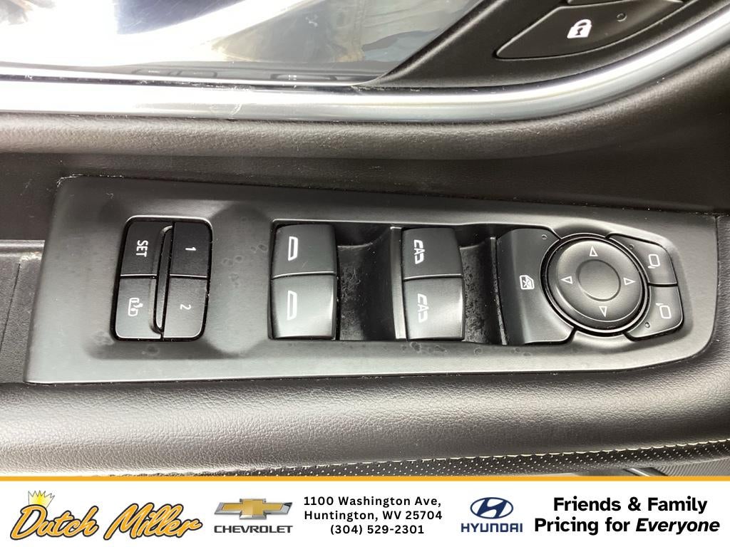 2021 GMC Yukon XL SLT