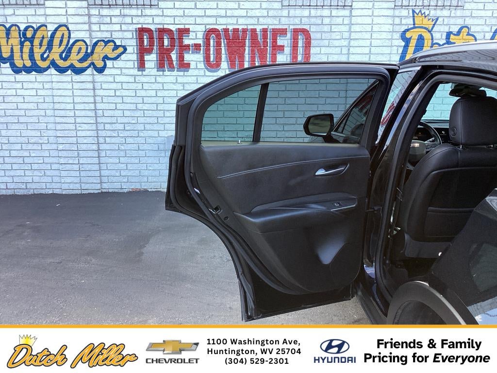 2024 Cadillac XT4 AWD Premium Luxury