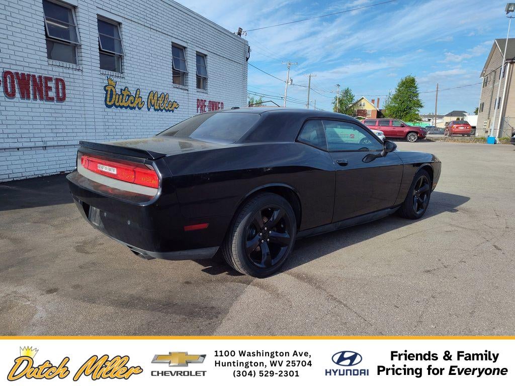 2014 Dodge Challenger SXT Plus