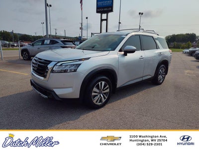 2023 Nissan Pathfinder SL