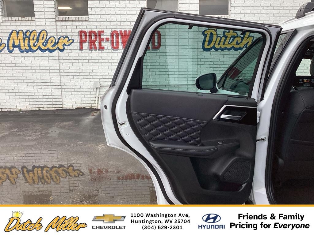 2023 Mitsubishi Outlander SEL