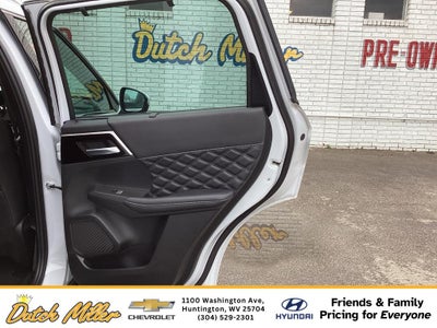 2023 Mitsubishi Outlander SEL