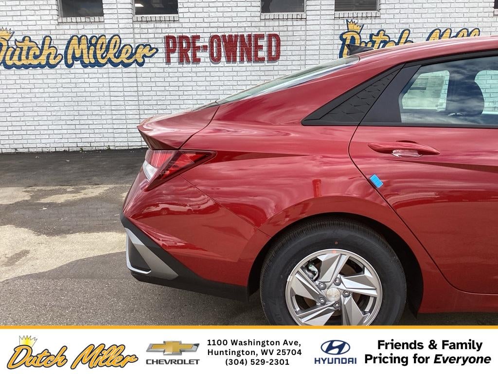 2025 Hyundai Elantra SE