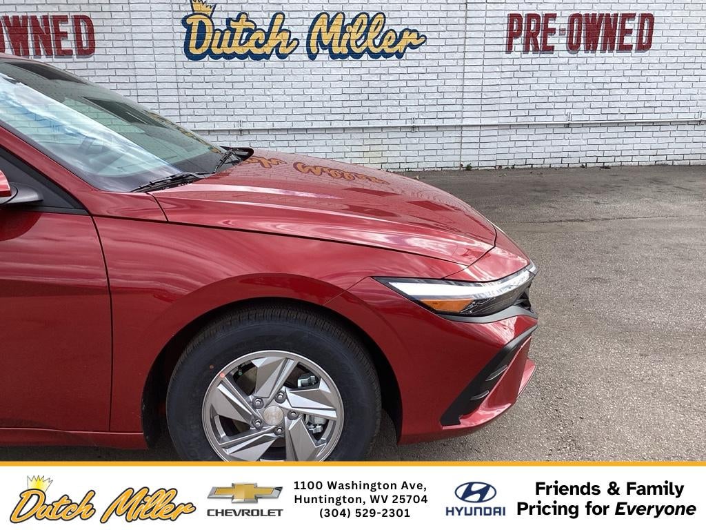 2025 Hyundai Elantra SE