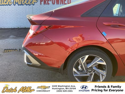 2025 Hyundai Elantra SEL Sport