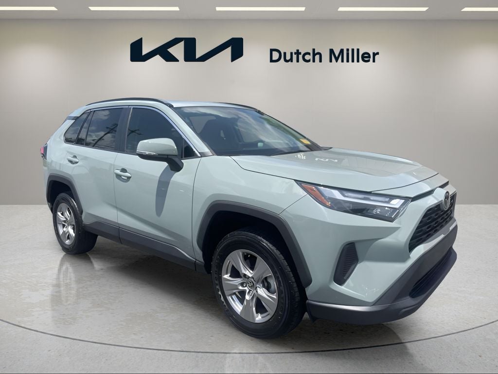 2022 Toyota RAV4 XLE