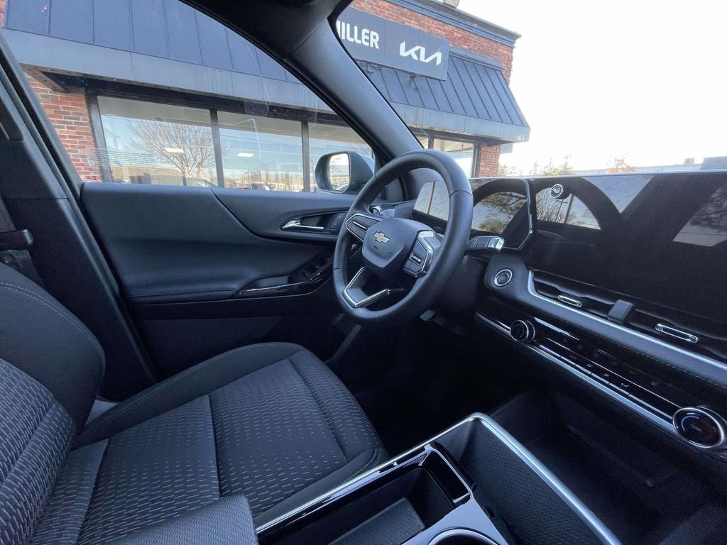 2025 Chevrolet Equinox AWD LT