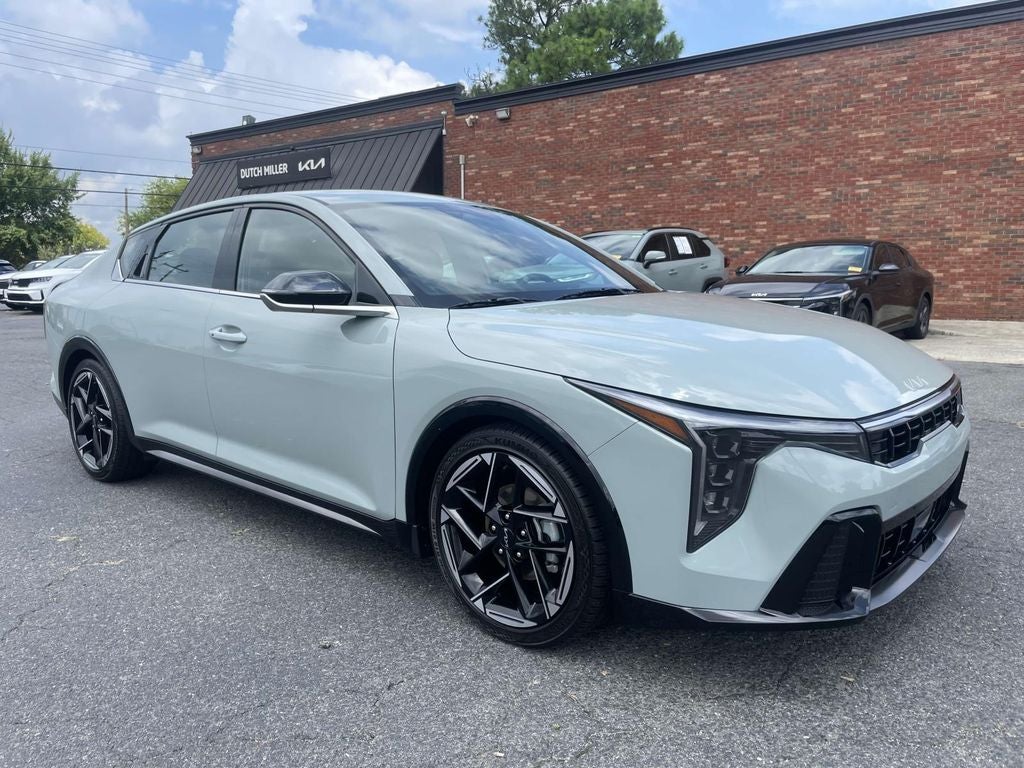 2025 Kia K4 GT-Line