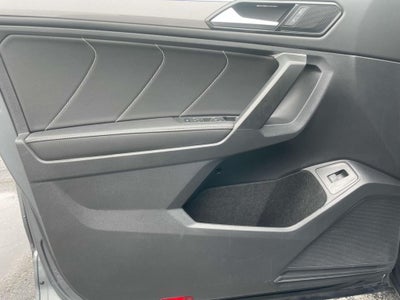 2024 Volkswagen Tiguan SE R-Line Black