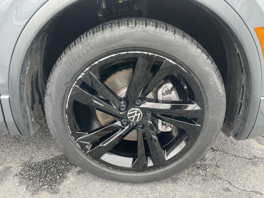 2024 Volkswagen Tiguan SE R-Line Black