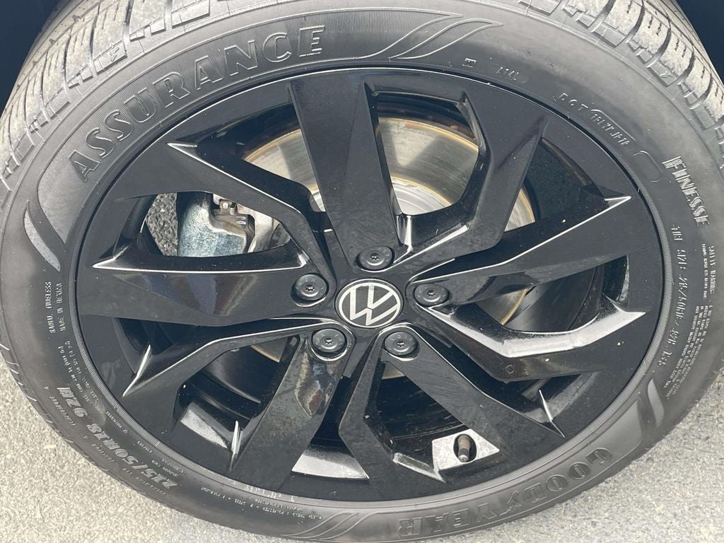 2024 Volkswagen Taos SE