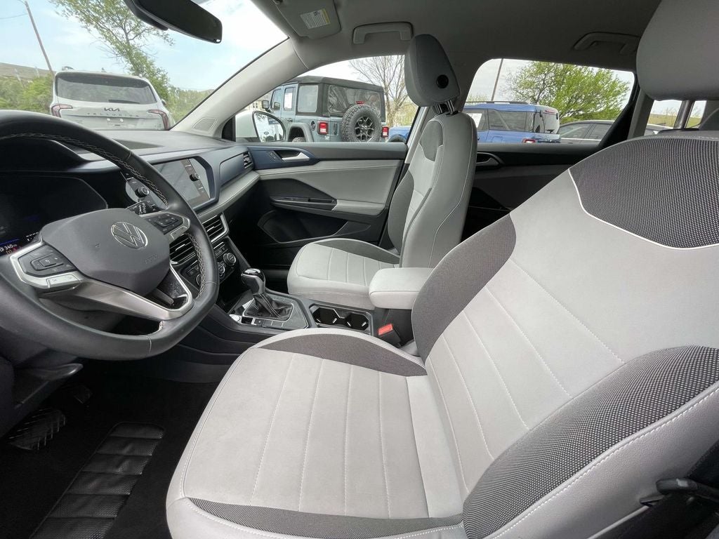 2024 Volkswagen Taos SE