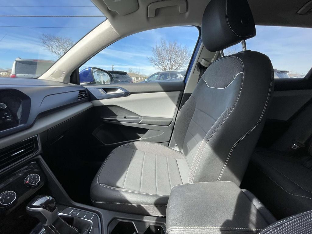 2023 Volkswagen Taos SE