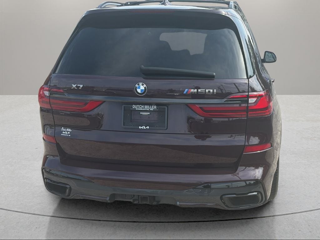 2022 BMW X7 M50i